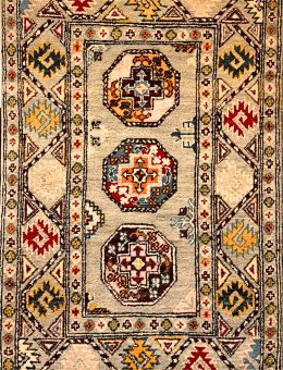 ARIANA KAZAK 1,31 X 0,81